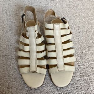 Lucky Brand cream sandals - size 6